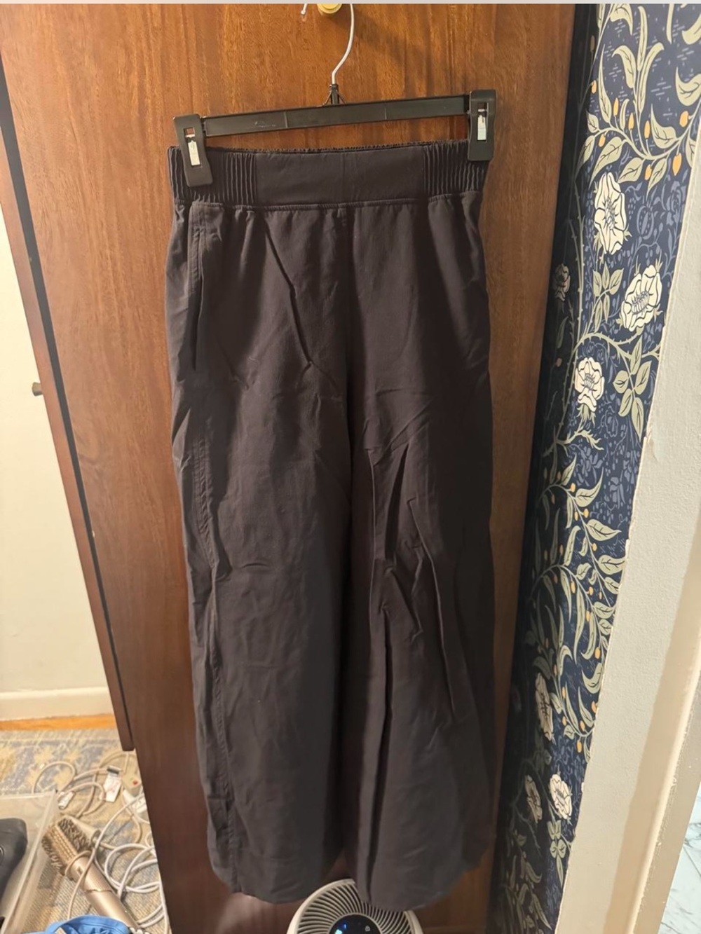 lululemon athletica stretch woven Wide-Leg Elastic-Waist Pants - Black